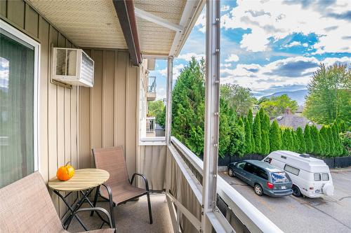 207-803 Fairview Road, Penticton, BC - Outdoor With Exterior