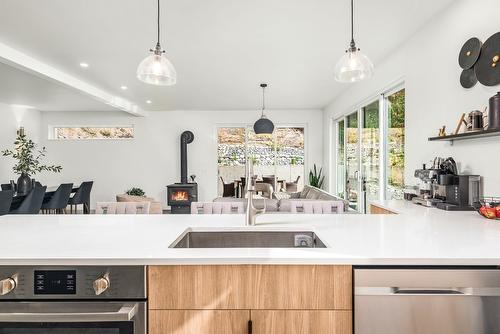 8725 Forsberg Road, Vernon, BC - Indoor Photo Showing Kitchen