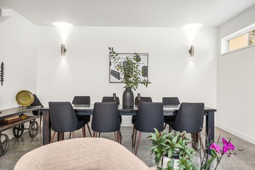 8725 Forsberg Road, Vernon, BC - Indoor Photo Showing Dining Room