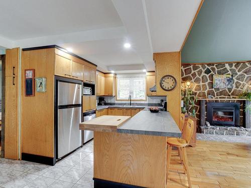 Cuisine - 5004 Rue St-Georges, Rawdon, QC - Indoor Photo Showing Kitchen With Double Sink