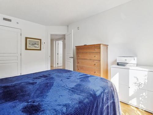 Chambre Ã Â coucher - 504-455 Rue St-Louis, Montréal (Ville-Marie), QC - Indoor Photo Showing Bedroom