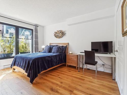 Chambre Ã Â coucher - 504-455 Rue St-Louis, Montréal (Ville-Marie), QC - Indoor Photo Showing Bedroom