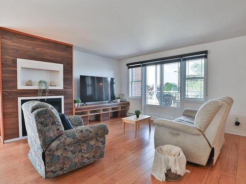 Salon - 202-12590 Rue Sherbrooke E., Montréal (Rivière-Des-Prairies/Pointe-Aux-Trembles), QC - Indoor Photo Showing Living Room