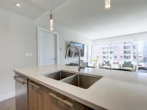 705-960 Yates St, Victoria, BC - Indoor Photo Showing Kitchen With Double Sink