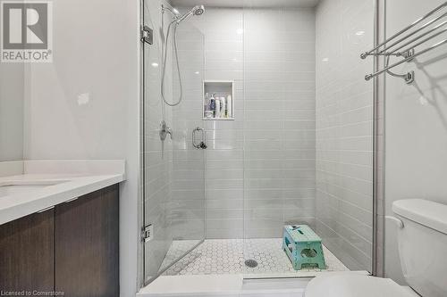 4 Wilings Lane, Hamilton, ON - Indoor Photo Showing Bathroom