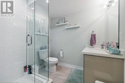 4 Wilings Lane, Hamilton, ON - Indoor Photo Showing Bathroom