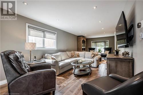 487 Eaglewood Drive, Hamilton, ON - Indoor Photo Showing Living Room