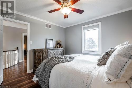 487 Eaglewood Drive, Hamilton, ON - Indoor Photo Showing Bedroom