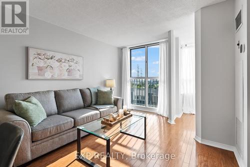 603 - 1625 Pickering Parkway, Pickering (Village East), ON - Indoor Photo Showing Living Room