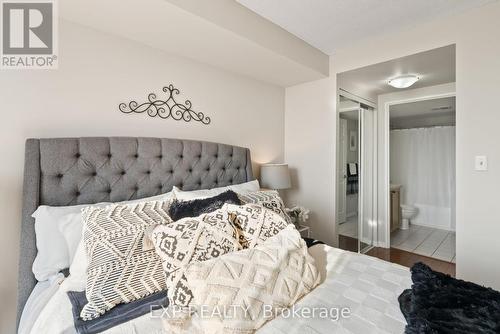 603 - 1625 Pickering Parkway, Pickering (Village East), ON - Indoor Photo Showing Bedroom