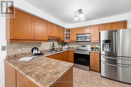 31 - 1087 Ormond Drive, Oshawa (Samac), ON - Indoor Photo Showing Kitchen With Stainless Steel Kitchen With Double Sink