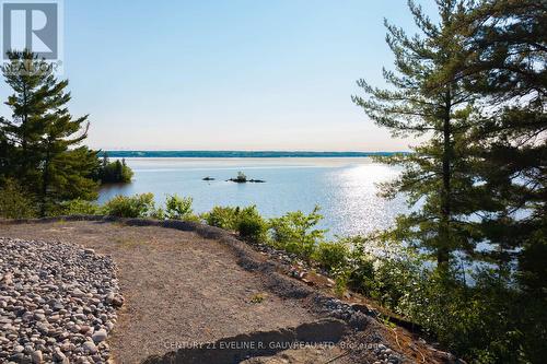 643335 Sunnyside Road, Temiskaming Shores, ON 