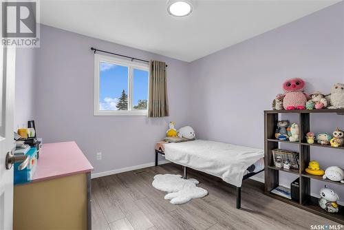 110 Shaftsbury Place, Saskatoon, SK - Indoor Photo Showing Bedroom