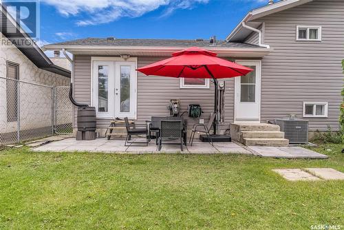 110 Shaftsbury Place, Saskatoon, SK - Outdoor With Exterior