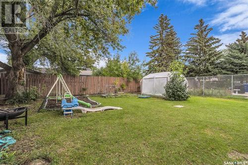 110 Shaftsbury Place, Saskatoon, SK - Outdoor With Backyard