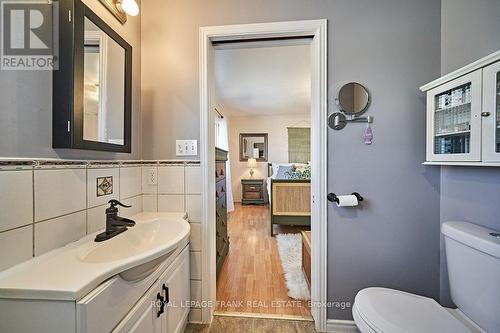 2 Maxwell Street, Kawartha Lakes (Dunsford), ON - Indoor Photo Showing Bathroom