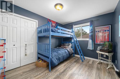 40 Oak Ridge Boulevard, Belleville, ON - Indoor Photo Showing Bedroom