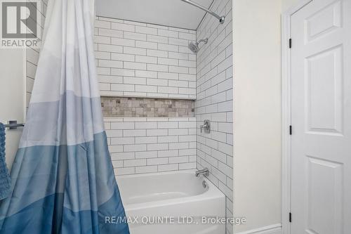 40 Oak Ridge Boulevard, Belleville, ON - Indoor Photo Showing Bathroom