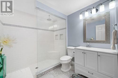 40 Oak Ridge Boulevard, Belleville, ON - Indoor Photo Showing Bathroom