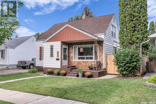 227 4Th Street E, Saskatoon, SK - Outdoor