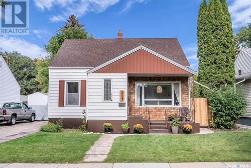 227 4Th Street E, Saskatoon, SK - Outdoor With Facade