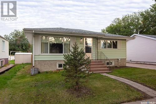 1624 C Avenue N, Saskatoon, SK - Outdoor