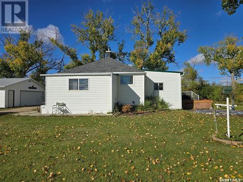 808 Railway Avenue, Markinch, SK - Outdoor