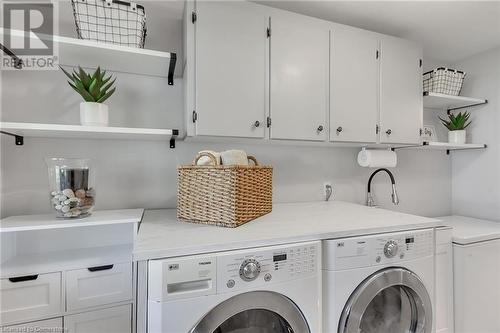 1720 Valentine Gardens, Mississauga, ON - Indoor Photo Showing Laundry Room