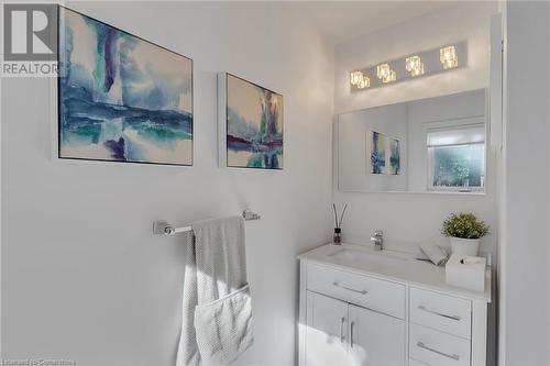 1720 Valentine Gardens, Mississauga, ON - Indoor Photo Showing Bathroom