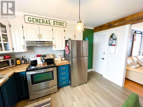 23 Main Road, Port De Grave, NL - Indoor Photo Showing Kitchen