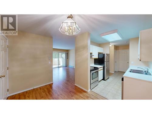 3609 30 Avenue Unit# 104, Vernon, BC - Indoor Photo Showing Kitchen With Double Sink