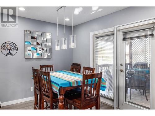 706 Renshaw Road, Kelowna, BC - Indoor Photo Showing Dining Room