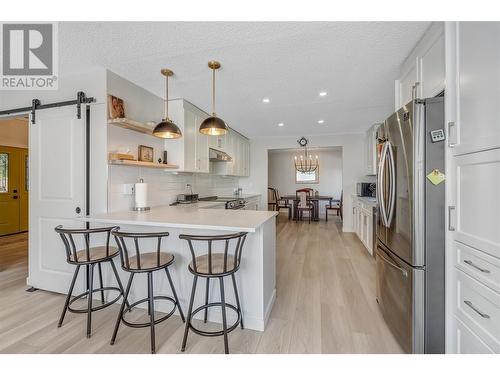 4790 Seaton Place, Peachland, BC - Indoor Photo Showing Kitchen With Upgraded Kitchen