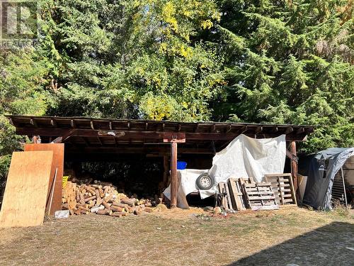 9905 6 Highway, Salmo, BC - Outdoor