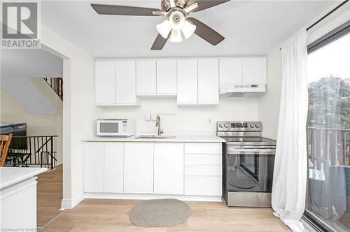 1250 Limeridge Road E Unit# 14, Hamilton, ON - Indoor Photo Showing Kitchen