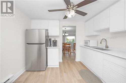 1250 Limeridge Road E Unit# 14, Hamilton, ON - Indoor Photo Showing Kitchen