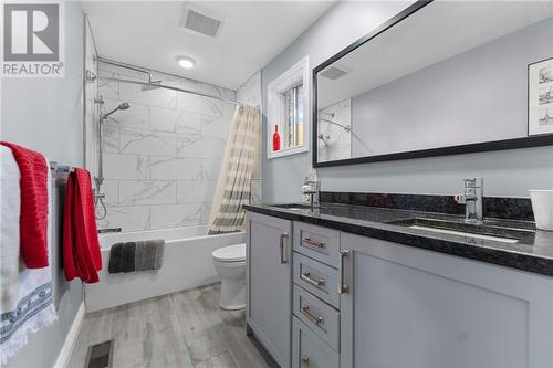 164 Eldorado Crescent, Pembroke, ON - Indoor Photo Showing Bathroom