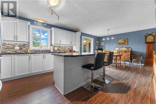 164 Eldorado Crescent, Pembroke, ON - Indoor Photo Showing Kitchen