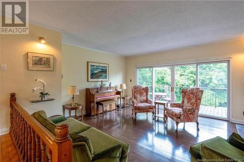 1 Heather Terrace, Fredericton, NB - Indoor Photo Showing Living Room