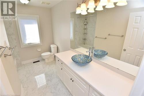 4358 Latimer Crescent, Burlington, ON - Indoor Photo Showing Bathroom