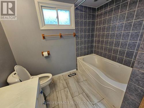 6306 Crickadorn Court, Mississauga, ON - Indoor Photo Showing Bathroom