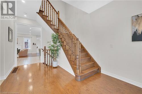 3079 Neyagawa Boulevard, Oakville, ON - Indoor Photo Showing Other Room