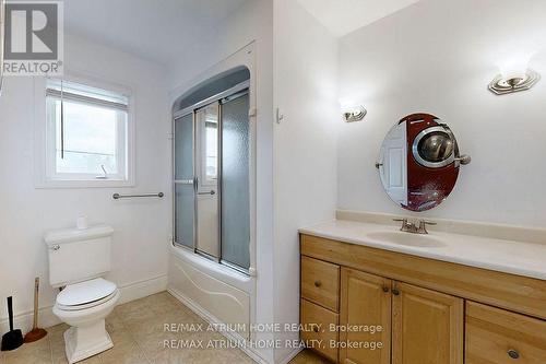 1242 Alexandra Avenue, Mississauga, ON - Indoor Photo Showing Bathroom