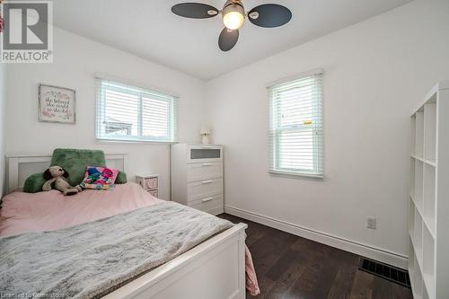 223 Lancaster Street W, Kitchener, ON - Indoor Photo Showing Bedroom