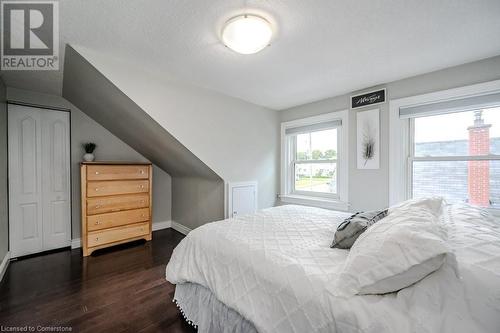 223 Lancaster Street W, Kitchener, ON - Indoor Photo Showing Bedroom