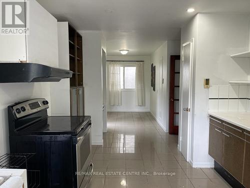 3274 Mississauga Road, Mississauga, ON - Indoor Photo Showing Kitchen