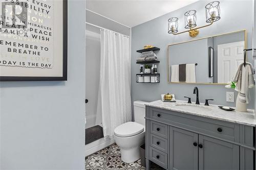 108 Windsor Drive, Brockville, ON - Indoor Photo Showing Bathroom