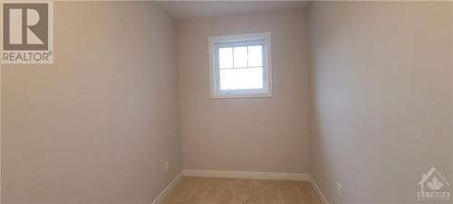 Nook, perfect for office! - 82 Green Ash Avenue, Ottawa, ON - Indoor Photo Showing Other Room