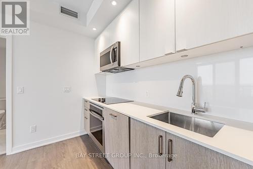 3602 - 1928 Lake Shore Boulevard W, Toronto, ON - Indoor Photo Showing Kitchen With Upgraded Kitchen