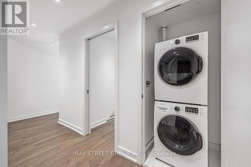 3602 - 1928 Lake Shore Boulevard W, Toronto, ON - Indoor Photo Showing Laundry Room